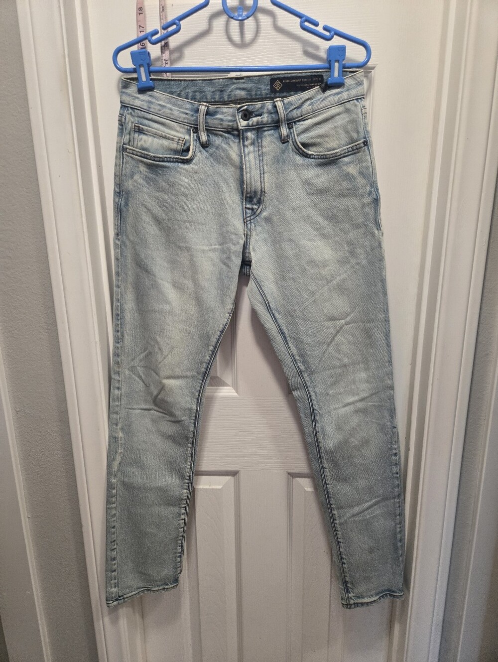 Roark Light Wash Slim Straight Men’s Jeans Size 31x30 - Picture 1 of 10